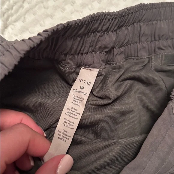 Lululemon Olive Green Hotty Hots - Picture 4 of 4